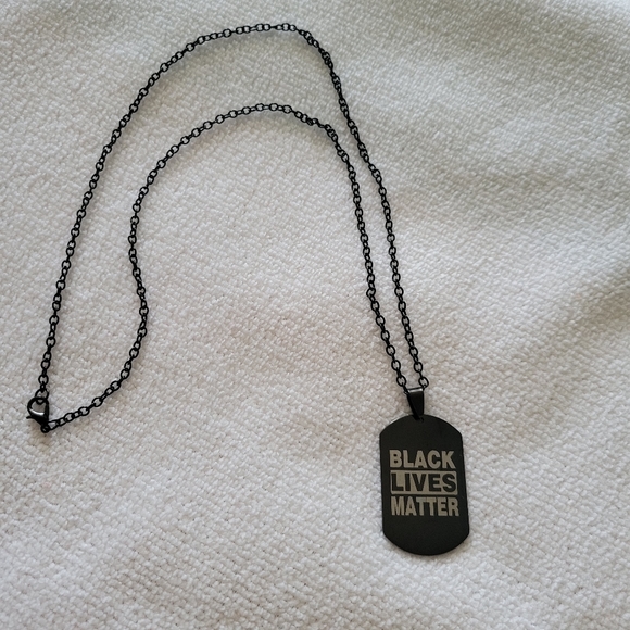 NWT BLACK LIVES MATTER Dog Tag Necklace - Picture 3 of 6